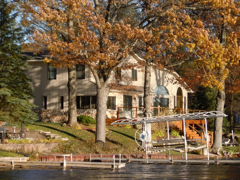 Big Lake Waterfront Homes in Davisburg Michigan